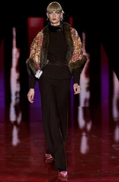 Look 10